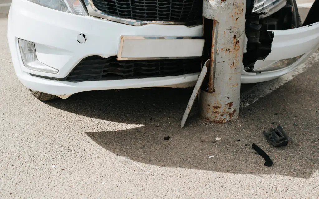 Two killed, 1 injured when van slams into light pole on Highway 94 in Spring Valley.