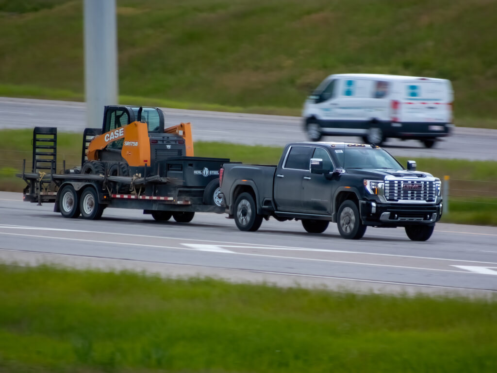 1 killed, another injured in a 5-vehicle chain-reaction crash on Highway 101 in Gonzales.