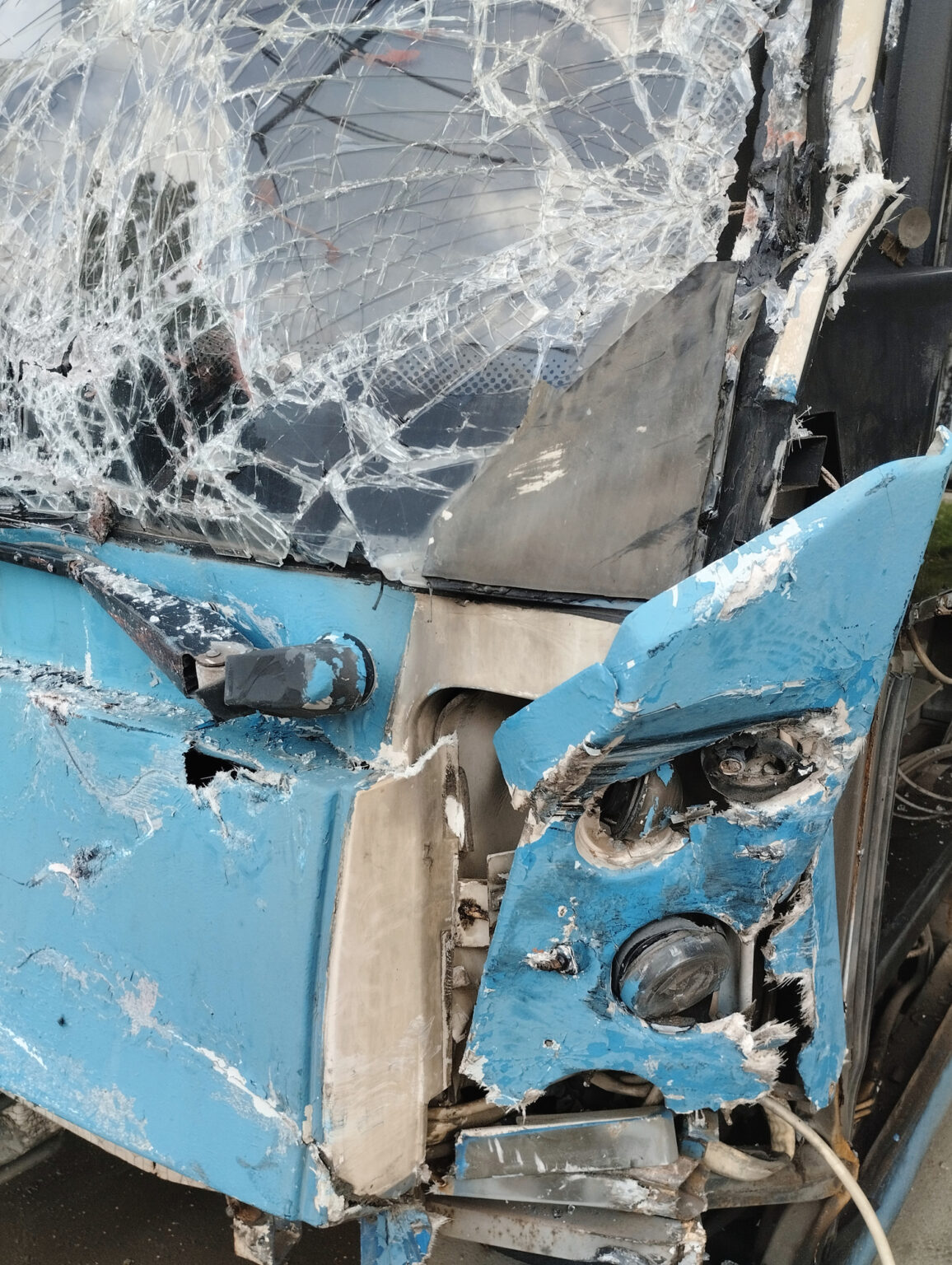 Jetway Boulevard Collision Injured Several in Los Angeles Several people were injured, with one in serious condition and another with minor injuries in a Jetway Boulevard collision in Los Angeles.