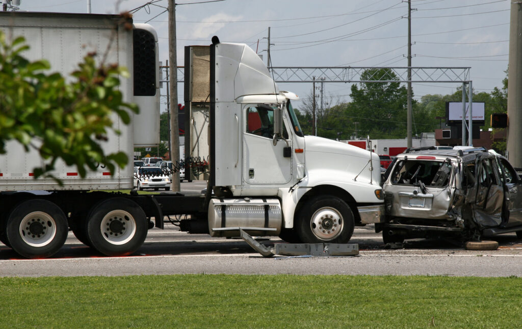 Car Crash Killed a Woman and Injured a Man In Phoenix, Arizona A two vehicle crash took the life of a woman and injured a man involving a semi-truck and a motor vehicle on Wednesday evening.