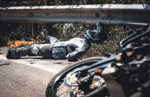 20-year-old, Tyler Newman Dies From Motorcycle Crash Involving a Tesla 20-year-old Tyler Newmark dies after driver fails to yield to him.